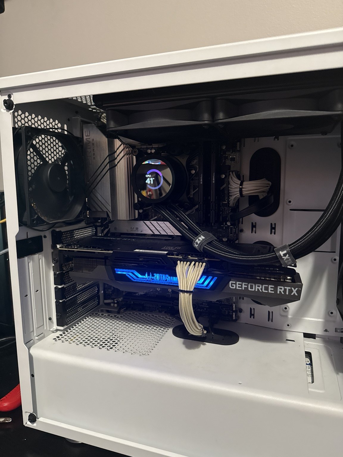 White NZXT and ZOTAC RTX Build